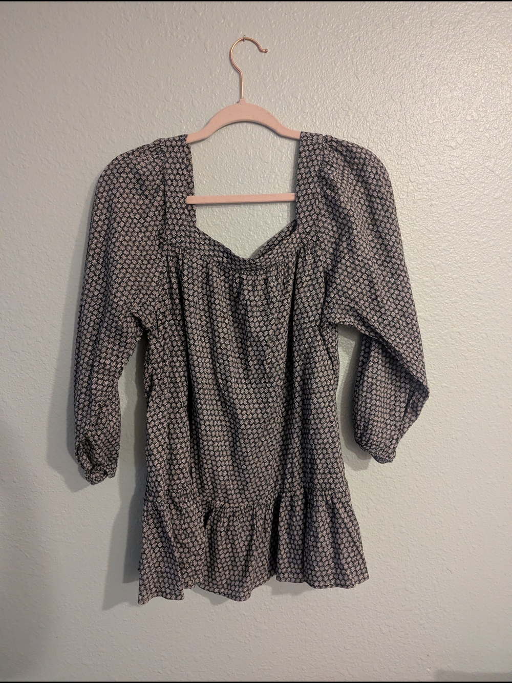 Chaps Black and White Floral Peasant Tunic